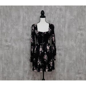 Floral American Rag brand dress, super cute‎ and versatile size medium